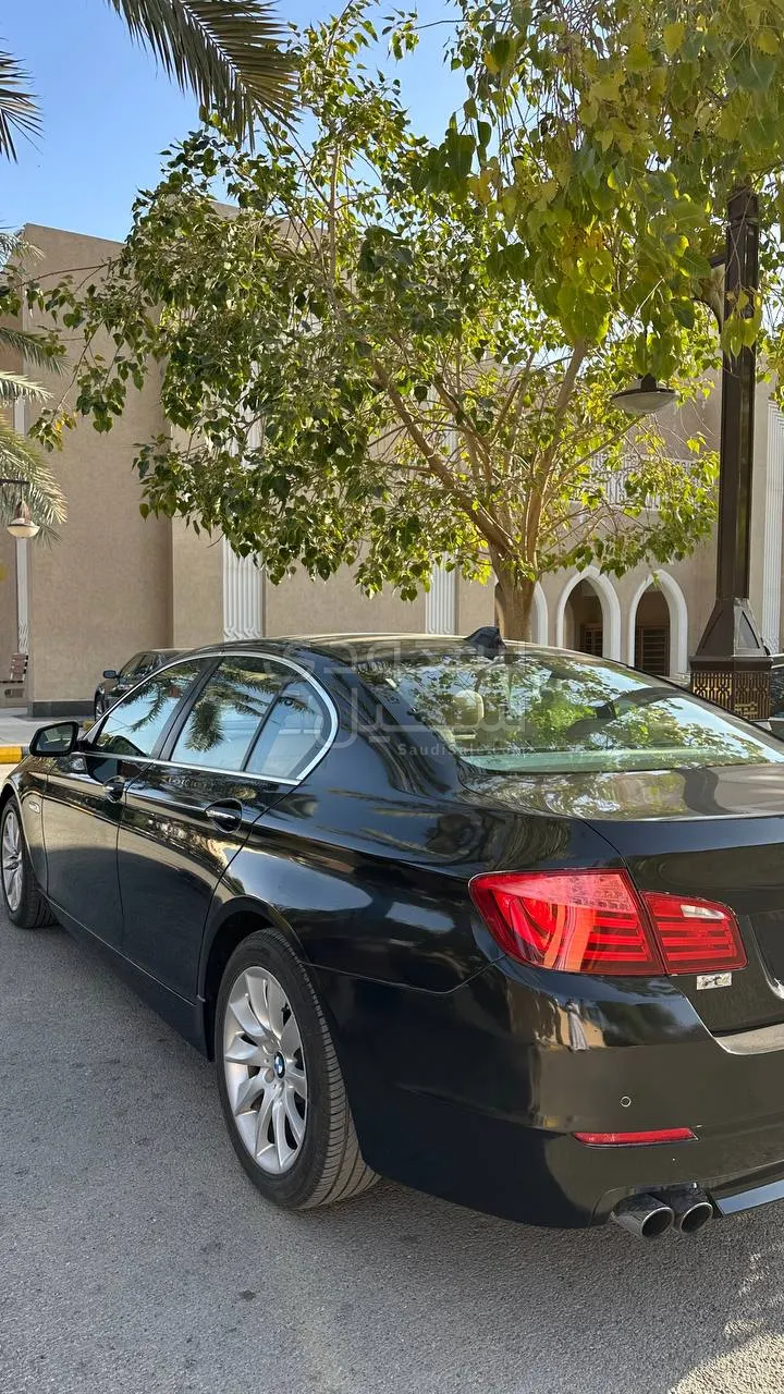 2013 بي ام دبليو الفئة الخامسة 520 أي