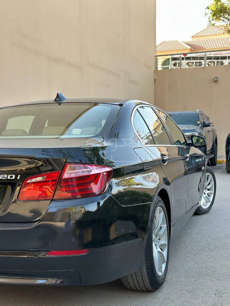 2013 بي ام دبليو الفئة الخامسة 520 أي