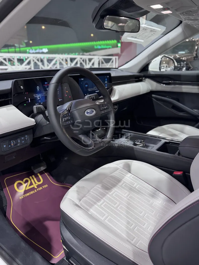 2026 Ford Taurus Trend