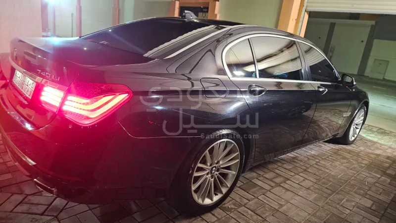 2014 بي ام دبليو الفئة السابعة 730 إل أي