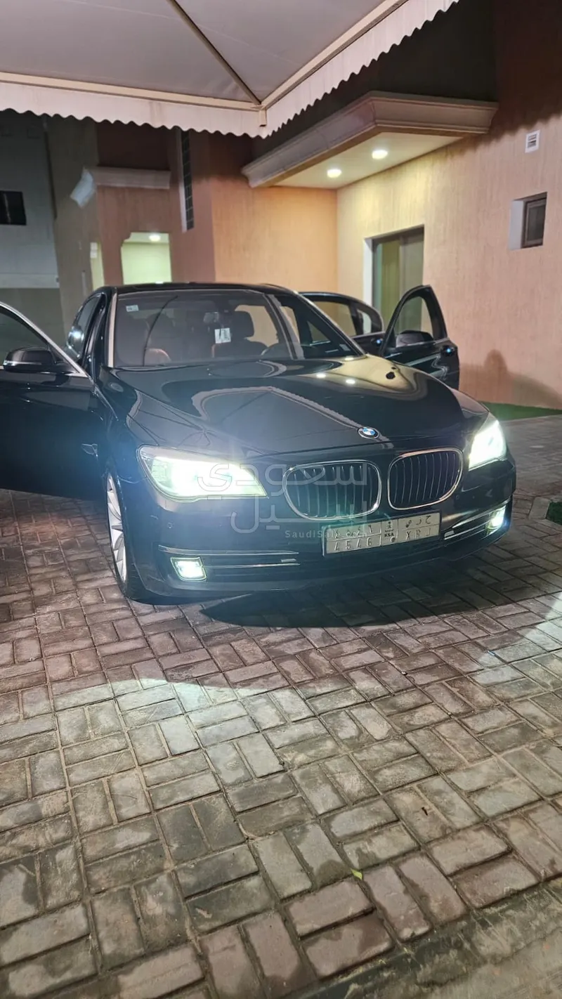 2014 بي ام دبليو الفئة السابعة 730 إل أي