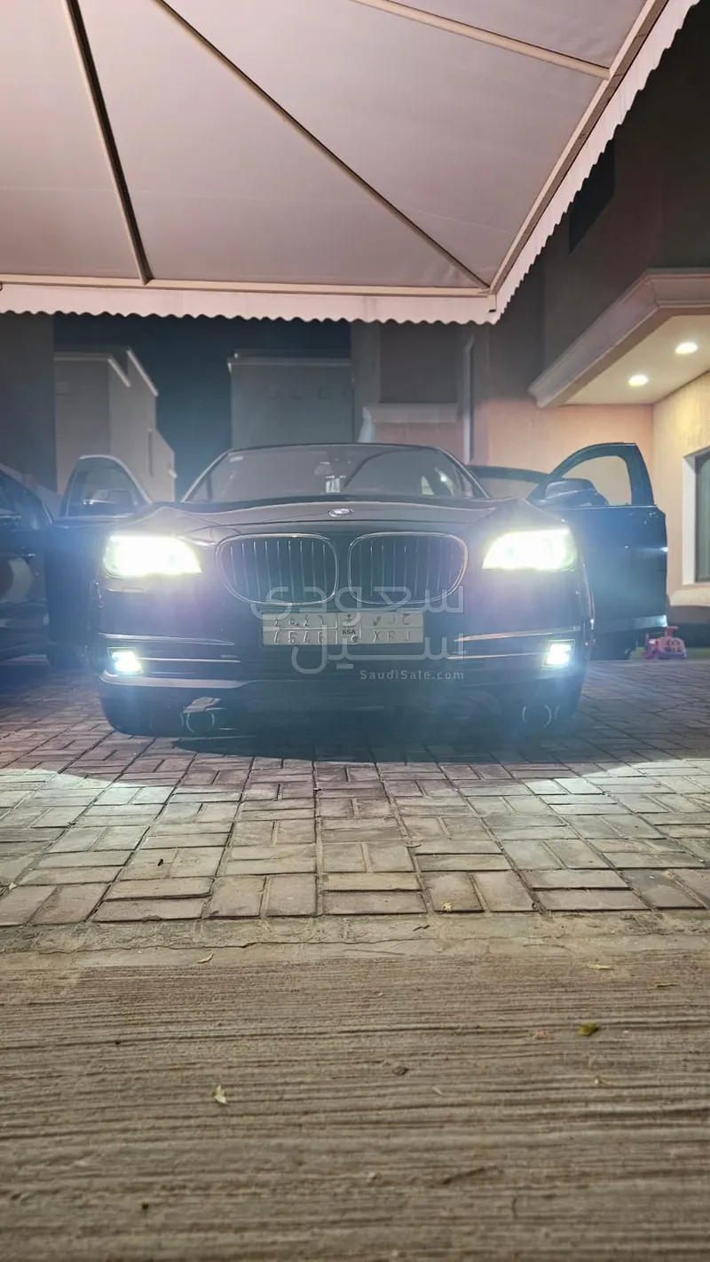 2014 بي ام دبليو الفئة السابعة 730 إل أي