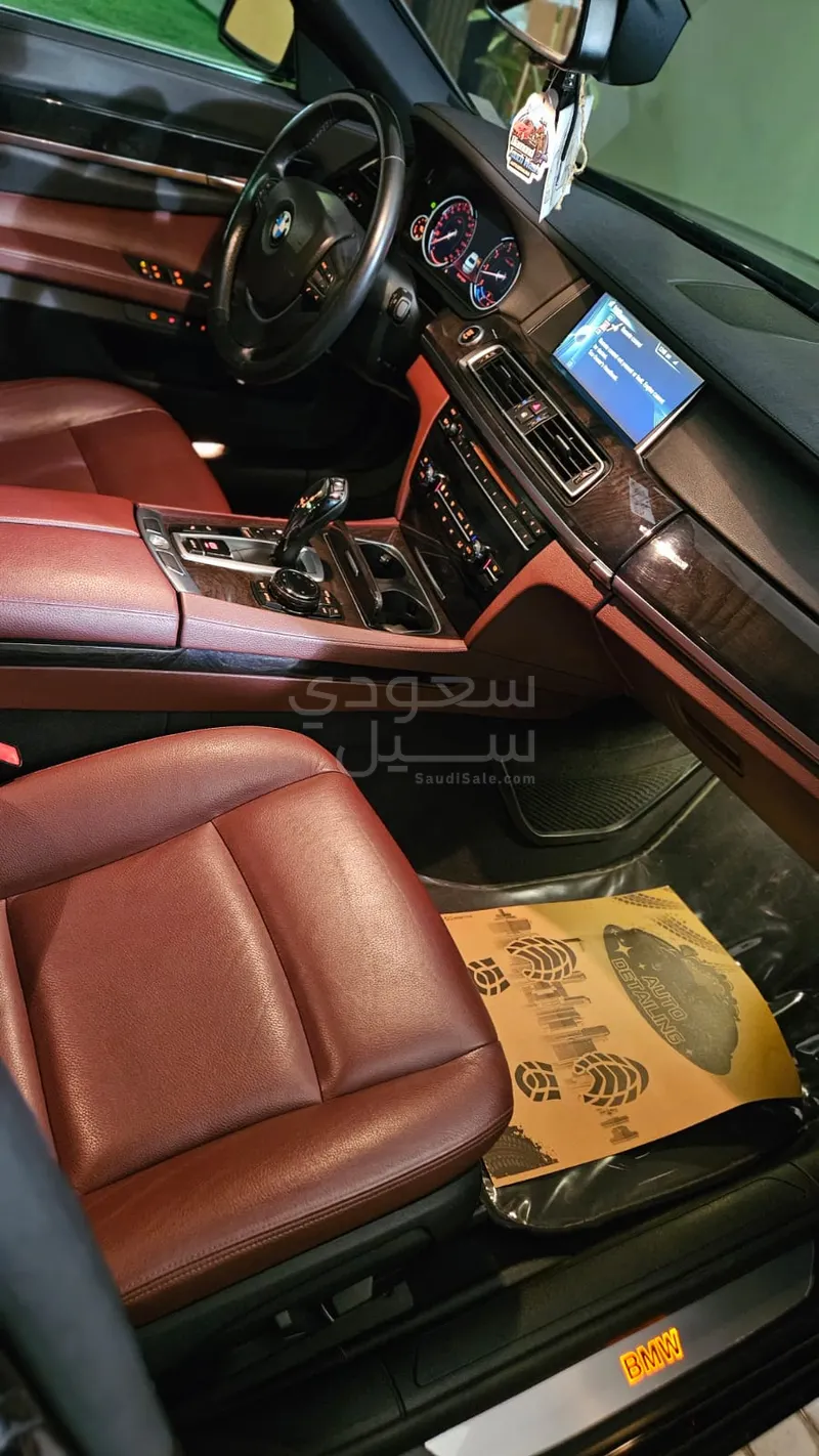 2014 بي ام دبليو الفئة السابعة 730 إل أي