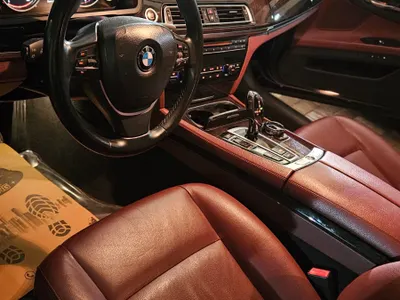 2014 بي ام دبليو الفئة السابعة 730 إل أي