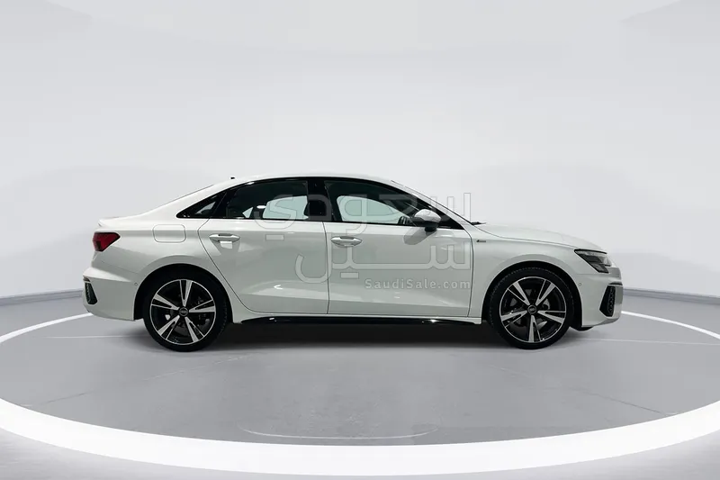 2024 اودي اي 3 30 تي اف اس اي