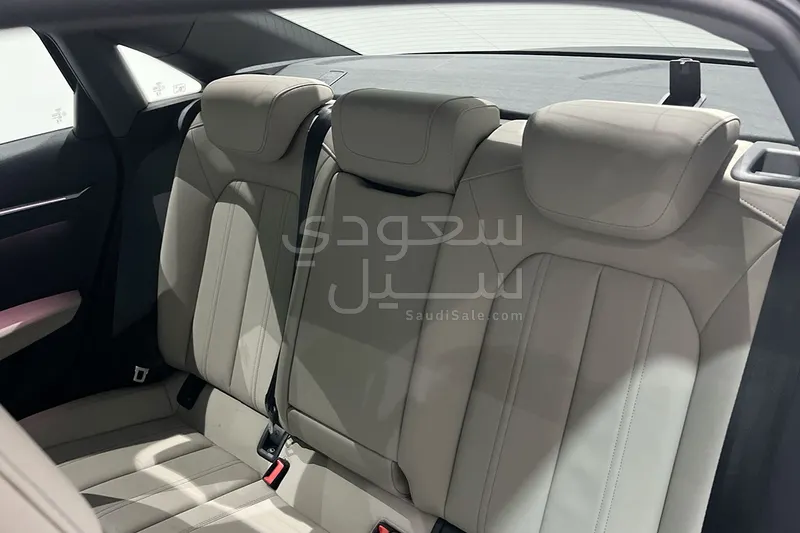 2025 اودي اي 3 30 تي اف اس اي