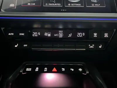 2025 اودي اي 3 30 تي اف اس اي