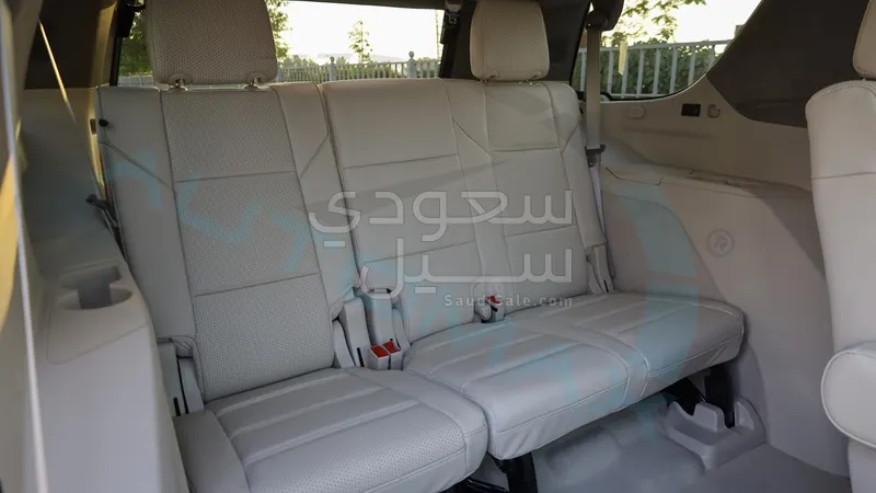 2025 كاديلاك اسكاليد سبورت