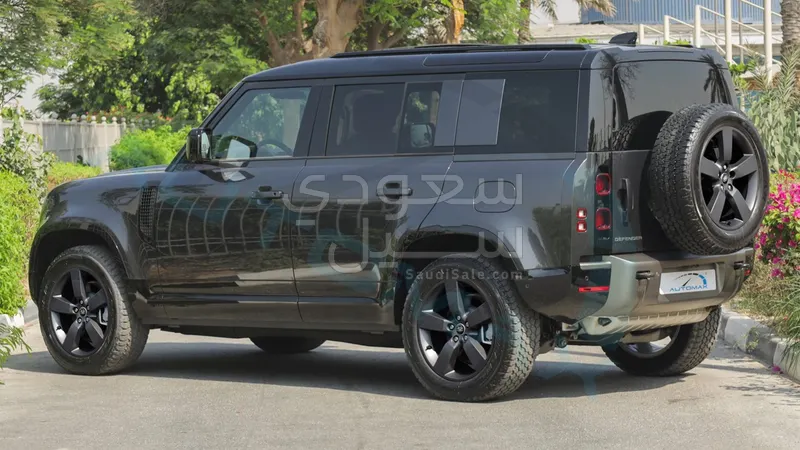 2025 لاند روفر ديفيندر اكس داينمك