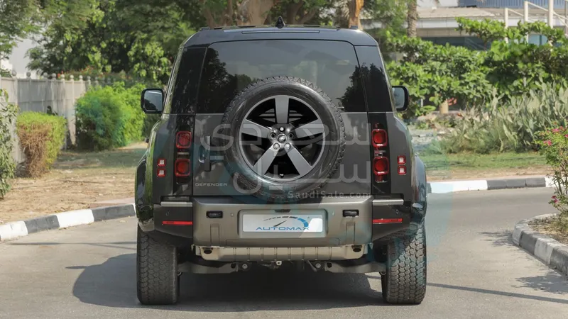 2025 لاند روفر ديفيندر اكس داينمك