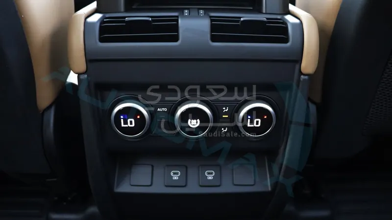 2025 لاند روفر ديفيندر اكس داينمك