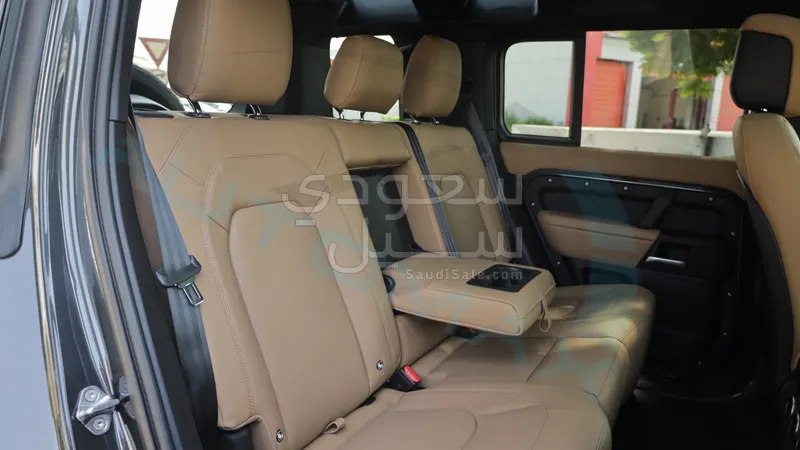 2025 لاند روفر ديفيندر اكس داينمك