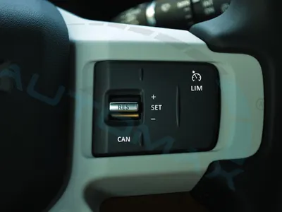 2025 لاند روفر ديفيندر اكس داينمك