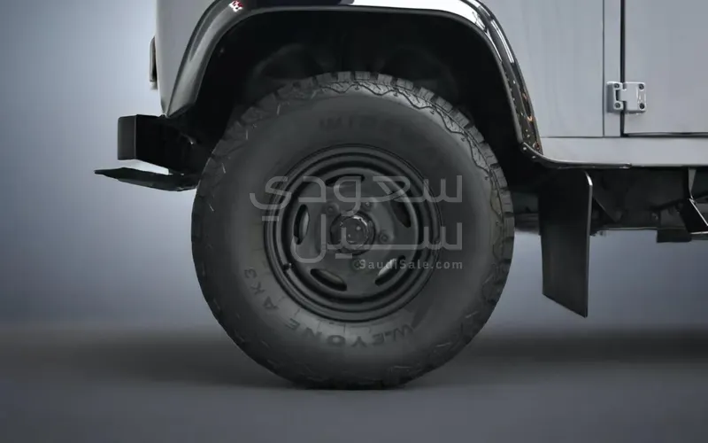 1991 لاند روفر ديفيندر 110