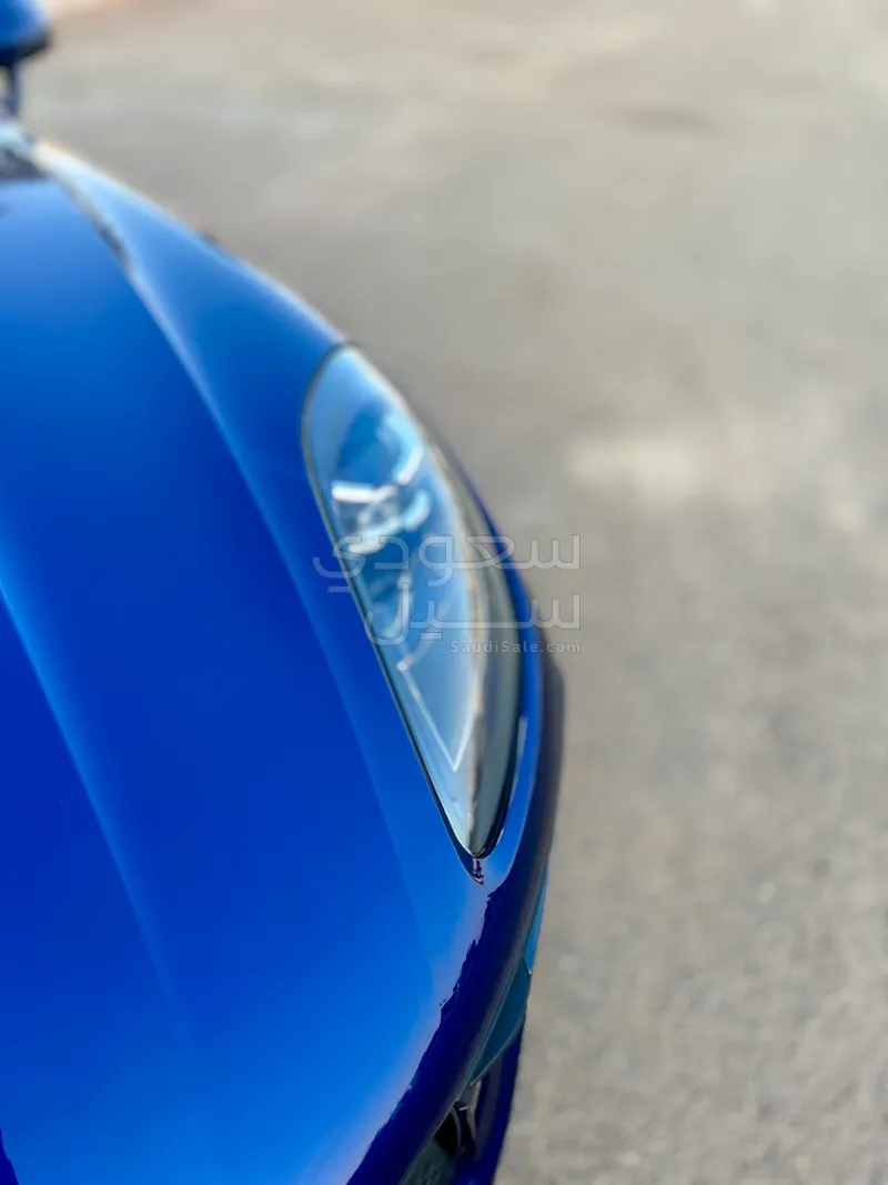 2025 بورش ماكان