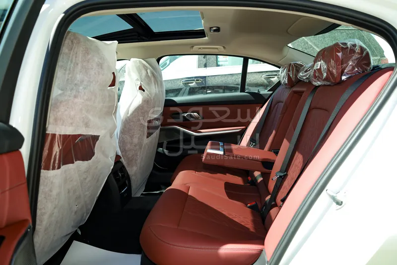 2026 بي ام دبليو الفئة الثالثة 320 أي