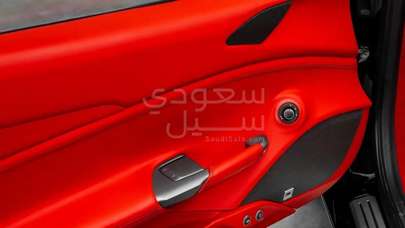 2016 فيراري 488