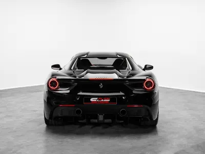 2016 فيراري 488