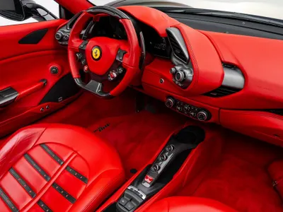 2016 فيراري 488