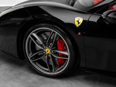 2016 فيراري 488