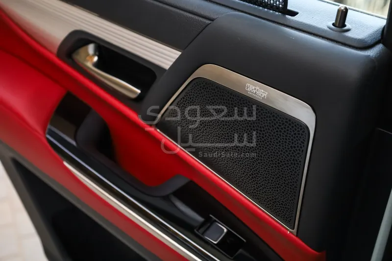 2024 لكزس إل إكس 600 إف