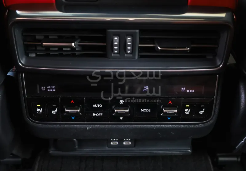 2024 لكزس إل إكس 600 إف