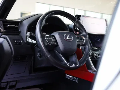 2024 لكزس إل إكس 600 إف