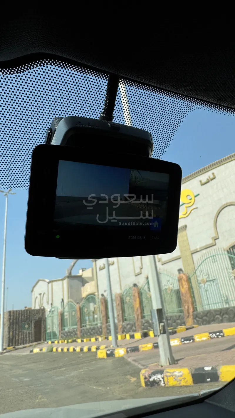 2025 بي ام دبليو الفئة الخامسة 520 أي إم كت