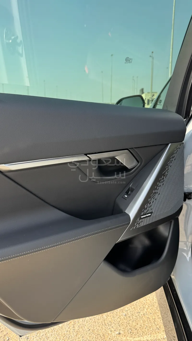 2025 بي ام دبليو الفئة الخامسة 520 أي إم كت