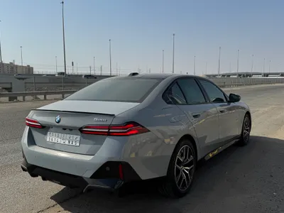 2025 بي ام دبليو الفئة الخامسة 520 أي إم كت