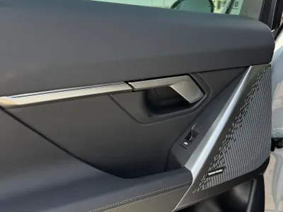 2025 بي ام دبليو الفئة الخامسة 520 أي إم كت