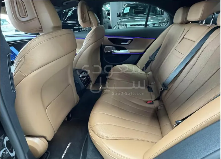 2025 مرسيدس - بنز إي 200