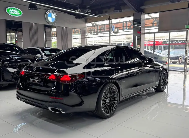 2025 مرسيدس - بنز إي 200