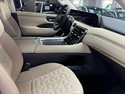 2025 نيسان ارمادا بلاتنيوم