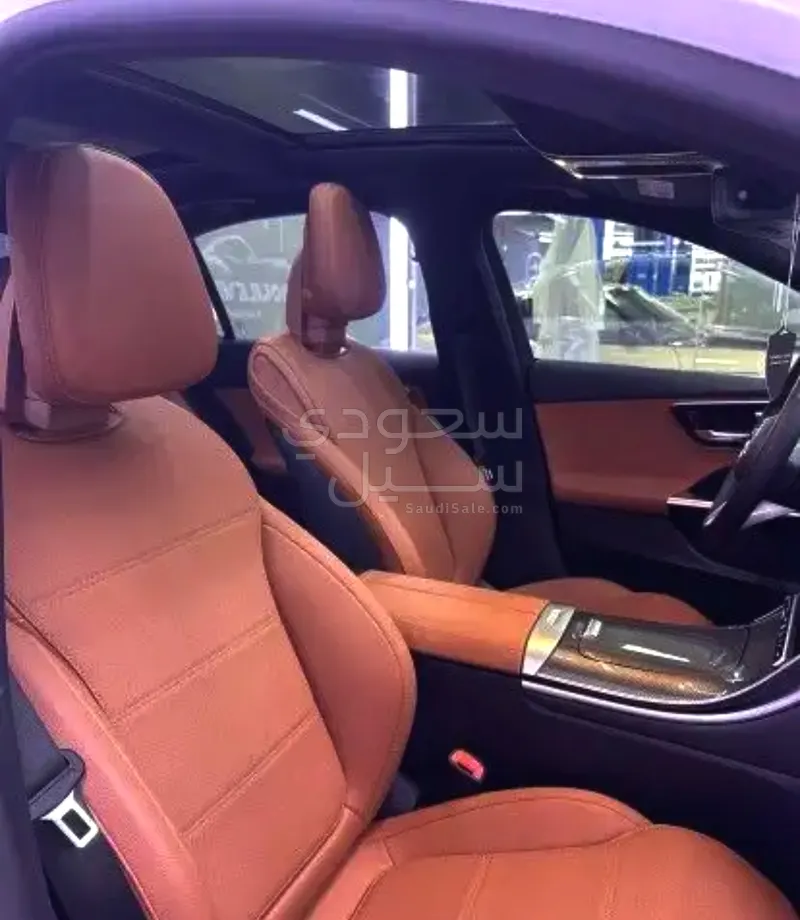 2025 مرسيدس - بنز سي 200