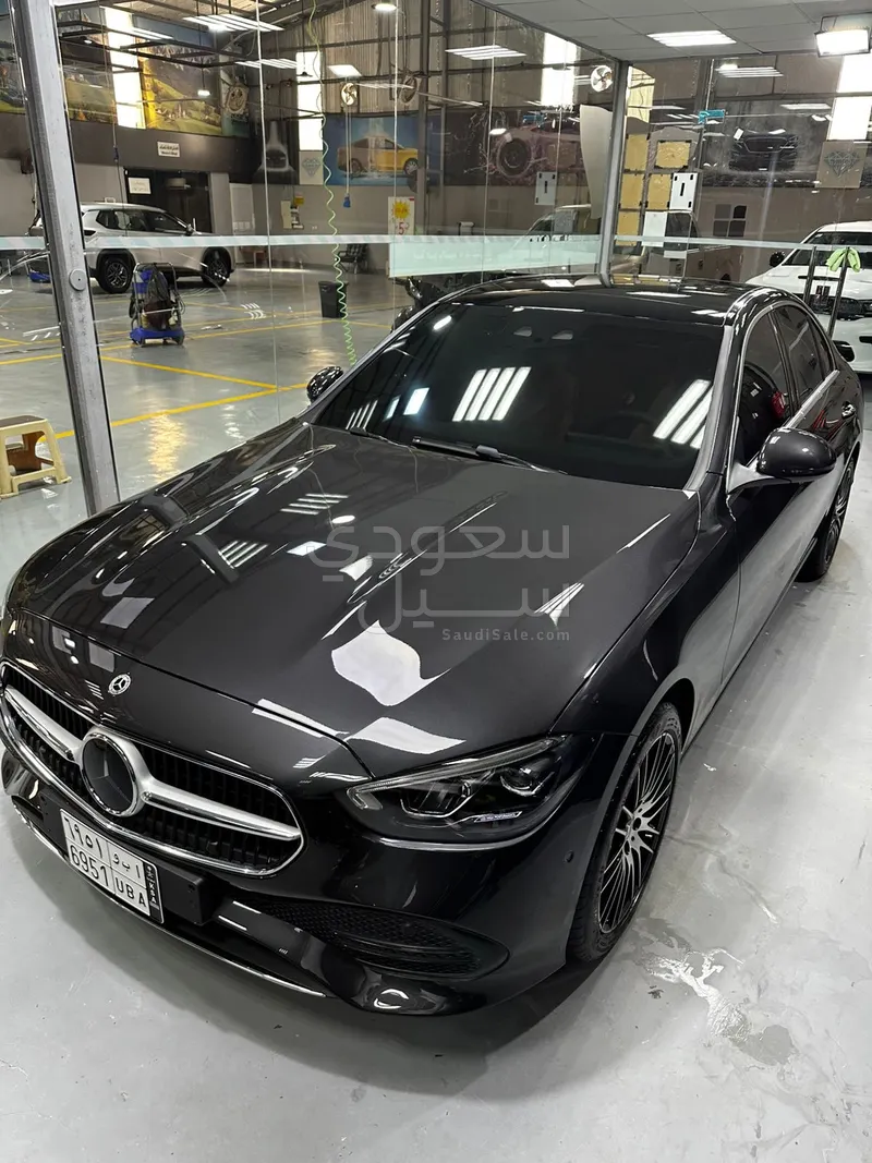 2025 مرسيدس - بنز سي 200