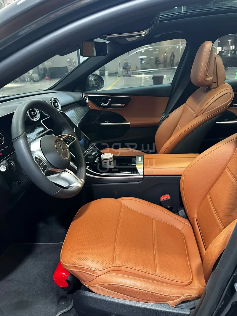 2025 مرسيدس - بنز سي 200