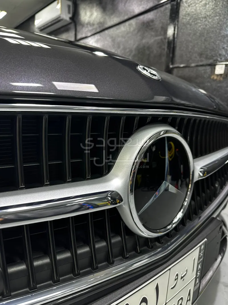 2025 مرسيدس - بنز سي 200