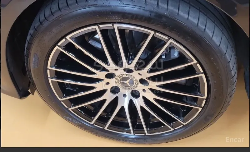 2025 مرسيدس - بنز سي 200