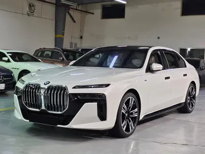 2025 بي ام دبليو الفئة السابعة 735أي