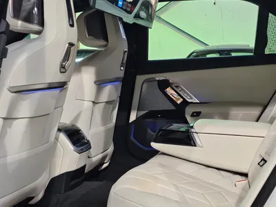 2025 بي ام دبليو الفئة السابعة 735أي