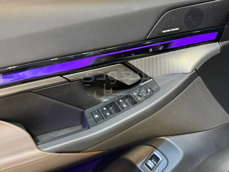 2024 بي ام دبليو الفئة الخامسة 520 أي إم كت