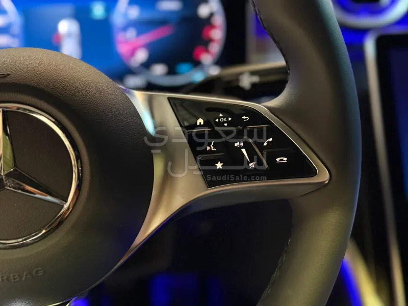 2025 مرسيدس - بنز سي 200