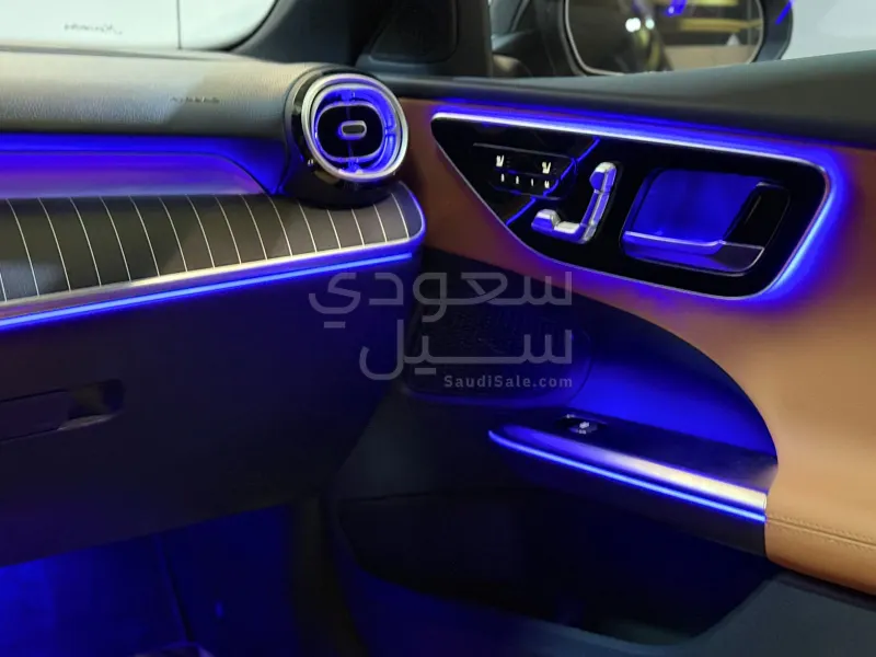 2025 مرسيدس - بنز سي 200