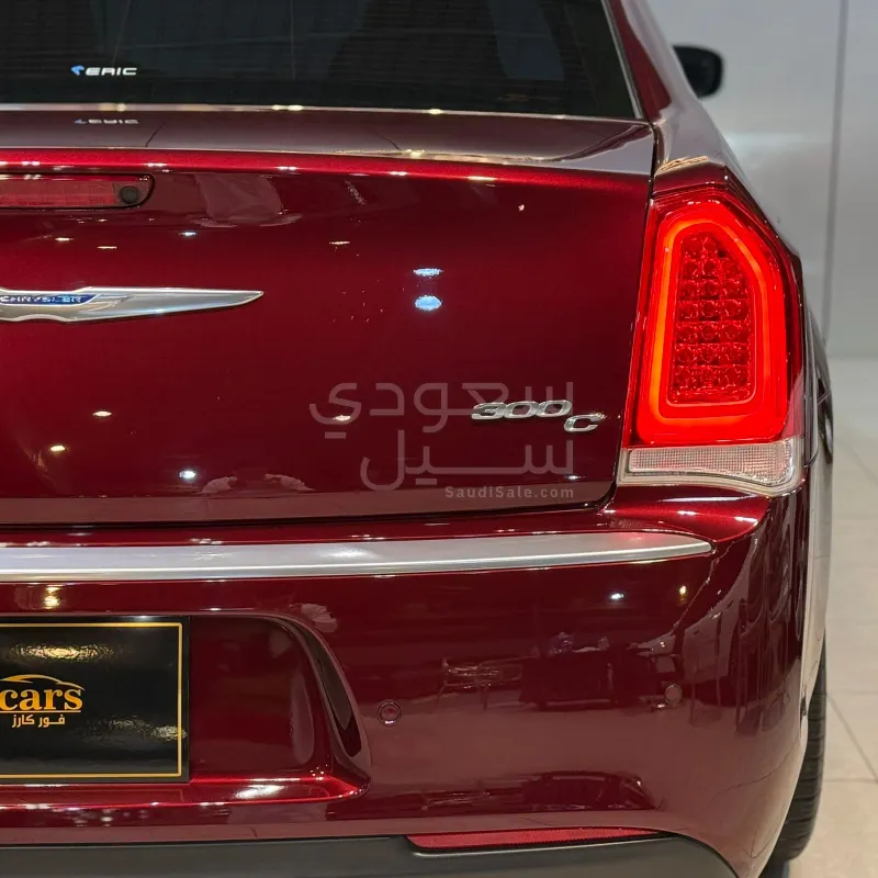 2022 كرايسلر 300 سي اكزكتيف