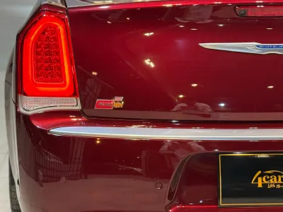 2022 كرايسلر 300 سي اكزكتيف