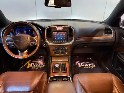 2022 كرايسلر 300 سي اكزكتيف