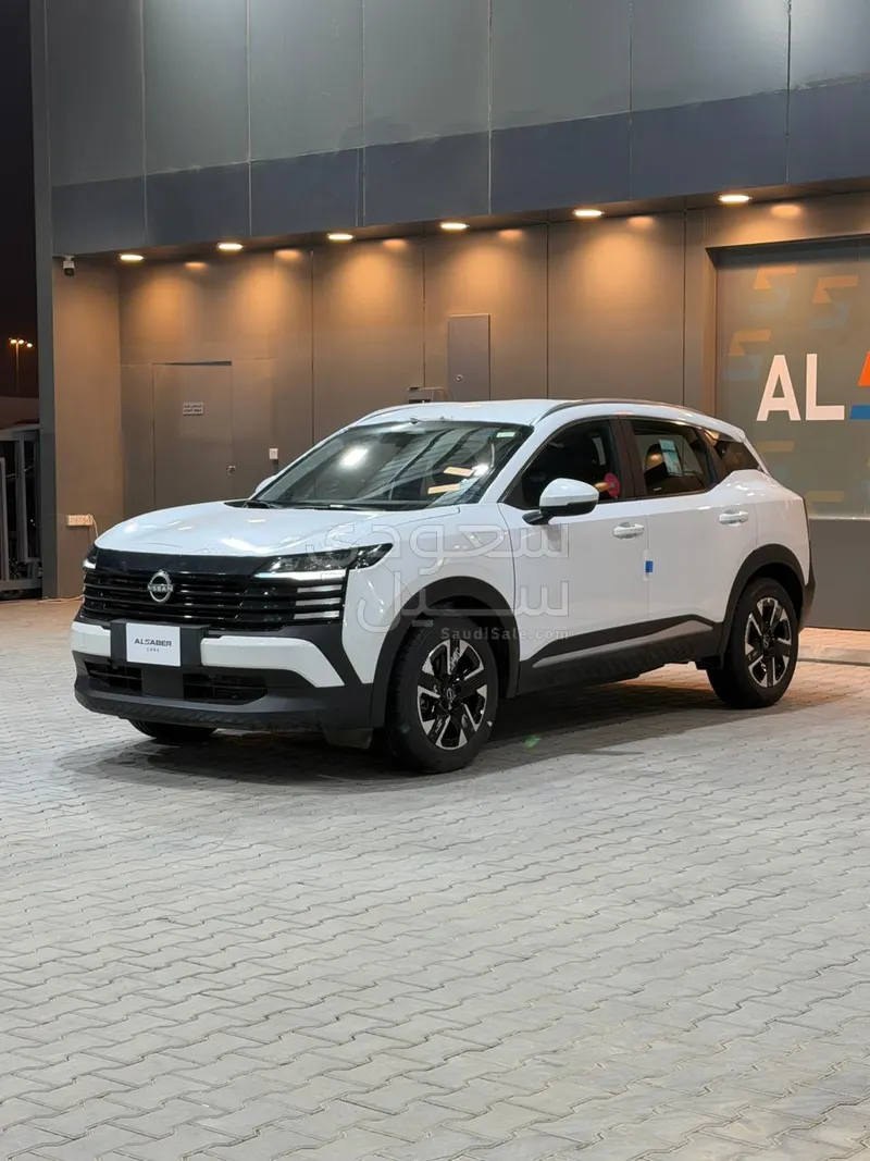 2025 نيسان كيكس اس في