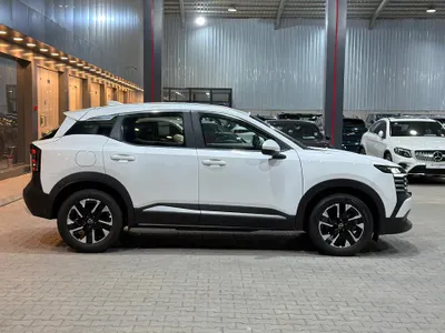 2025 نيسان كيكس اس في