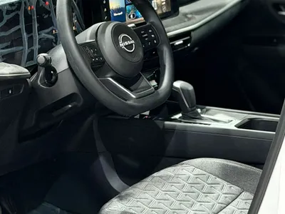 2025 نيسان كيكس اس في